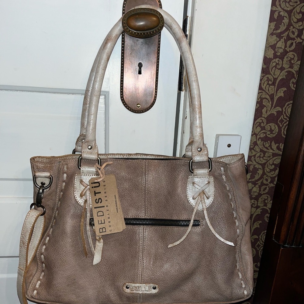 Bedstu crossbody with handles